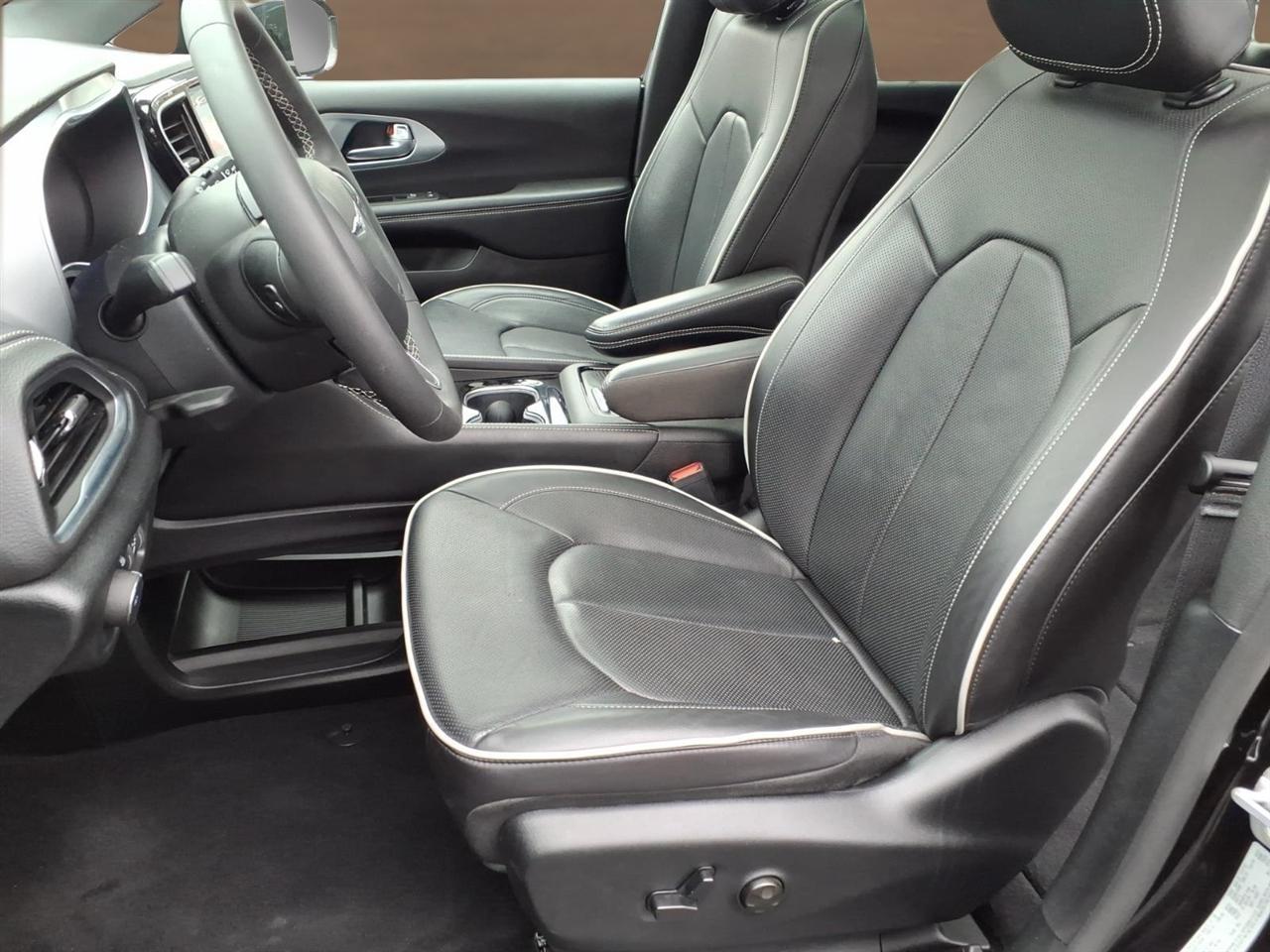 Chrysler Pacifica Limited FWD 2026