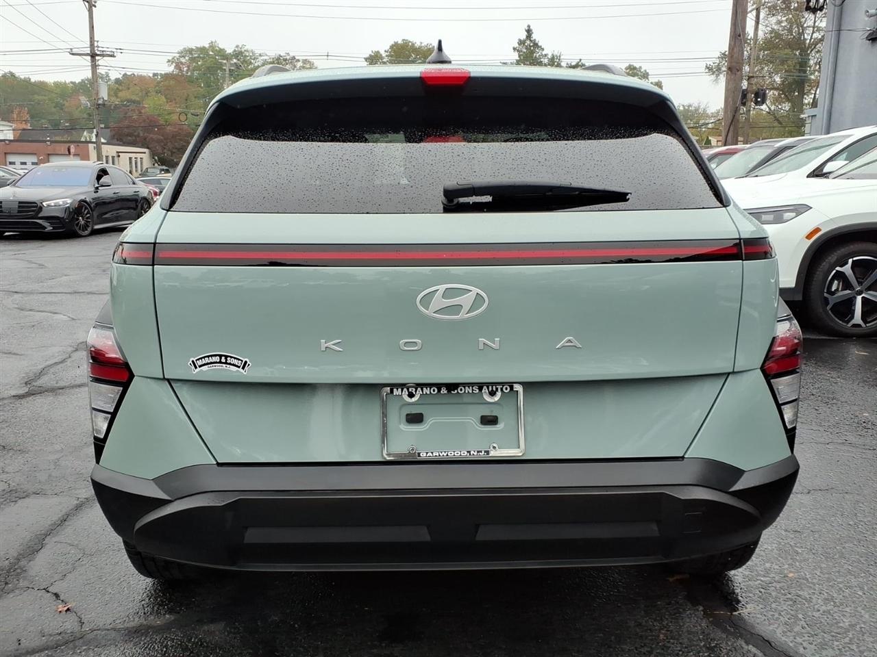 Hyundai Kona SEL FWD 2025