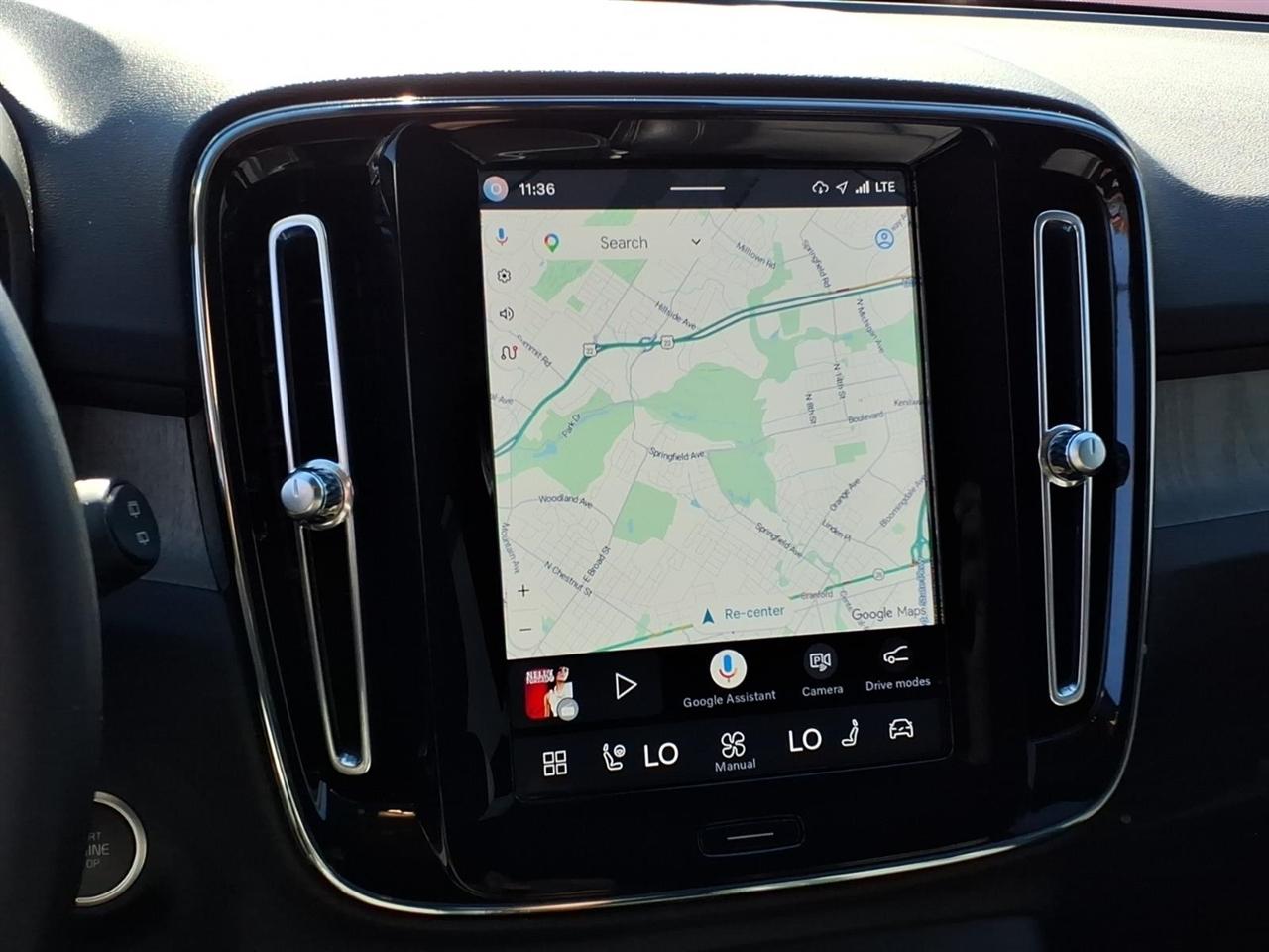 Volvo XC40 B5 AWD Core Dark Theme 2024