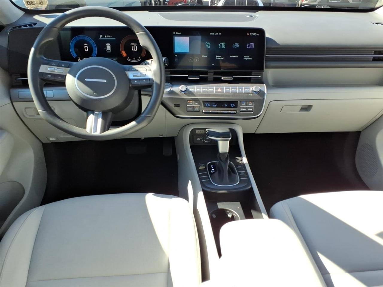 Hyundai Kona SEL FWD 2025