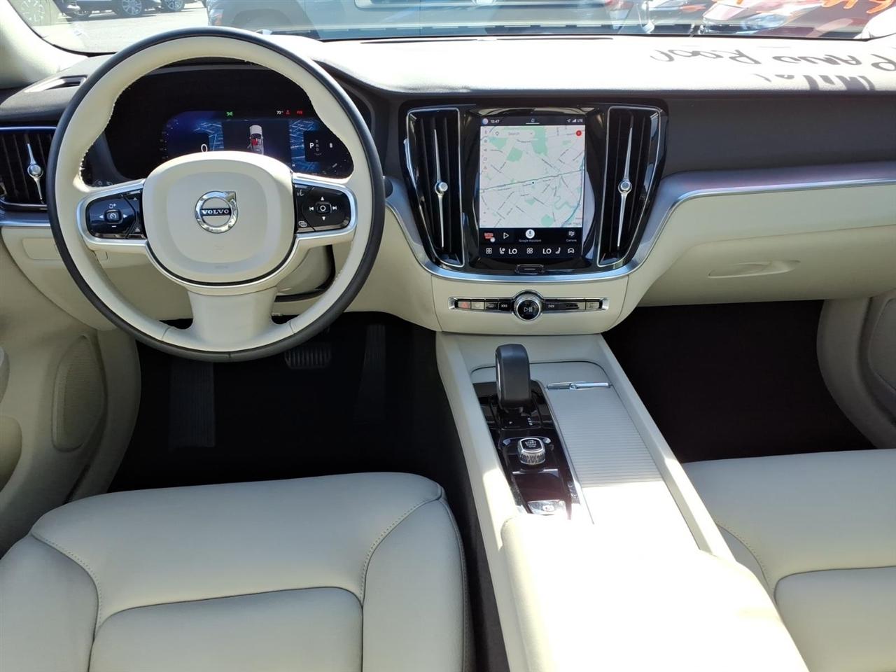 Volvo S60 B5 FWD Core Dark Theme 2024