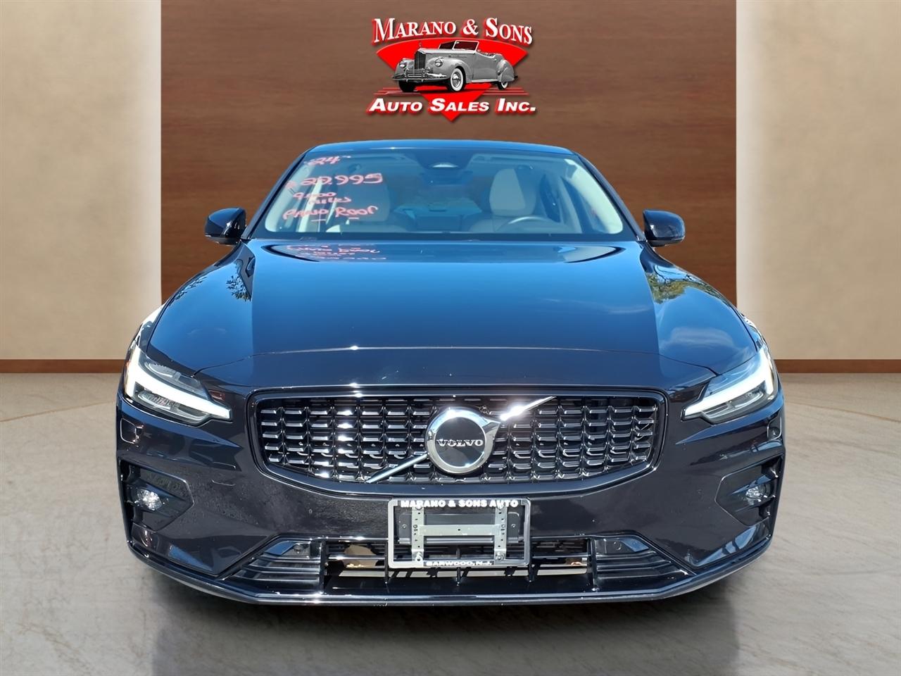 Volvo S60 B5 FWD Core Dark Theme 2024