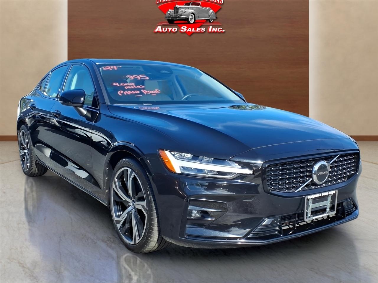 Volvo S60 B5 FWD Core Dark Theme 2024