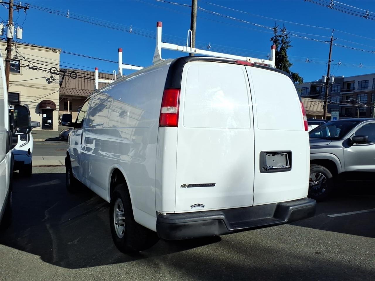 Chevrolet Express Cargo Van RWD 2500 135" 2019