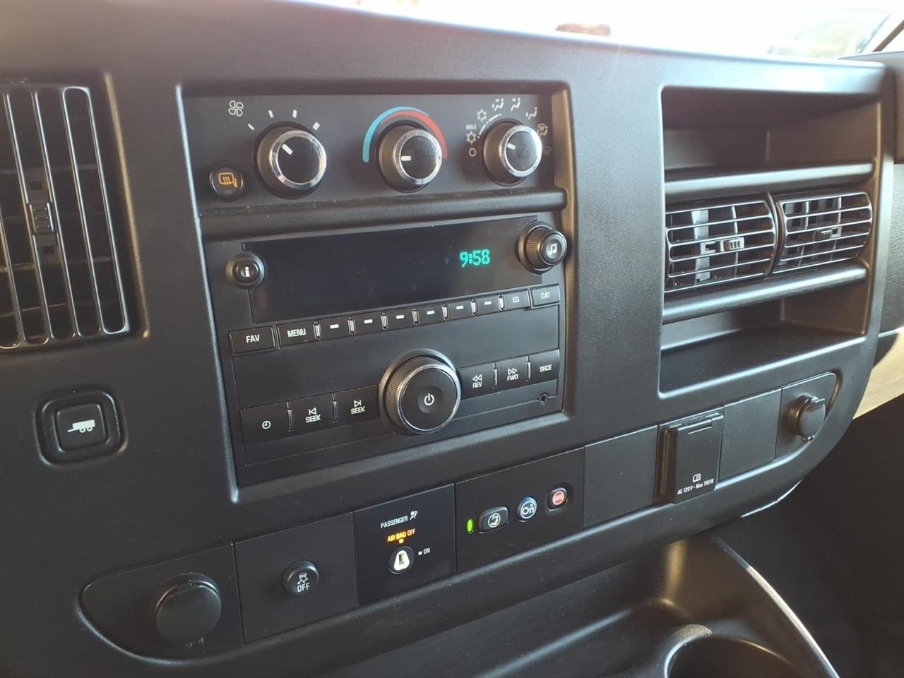 Chevrolet Express Cargo Van RWD 2500 135" 2019