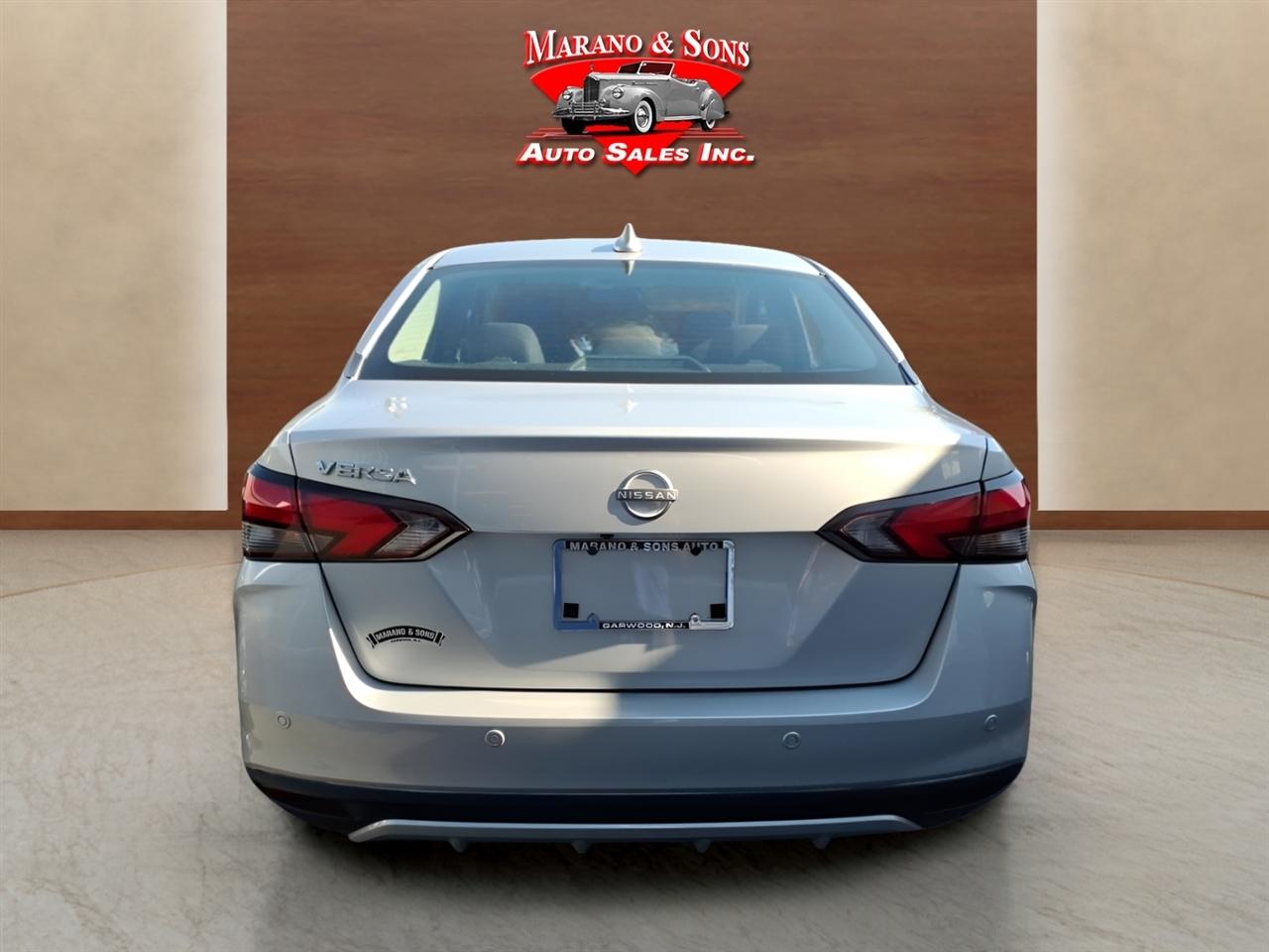 Nissan Versa SV CVT 2025