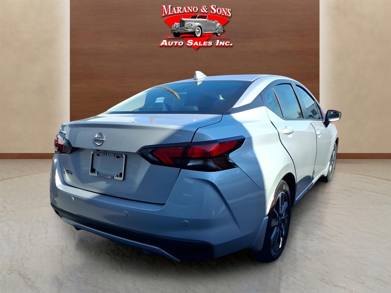 Nissan Versa SV CVT 2025