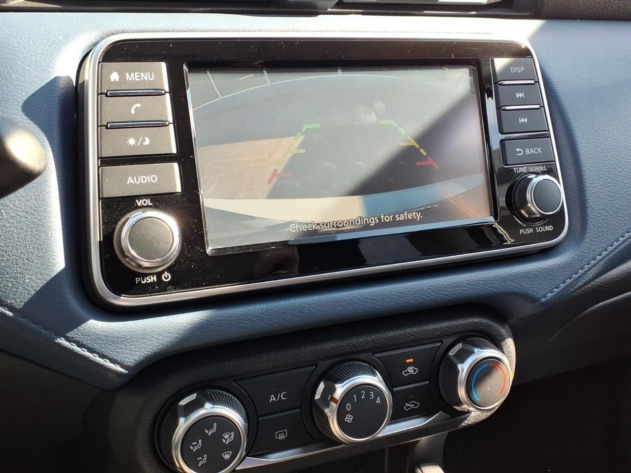 Nissan Versa SV CVT 2025