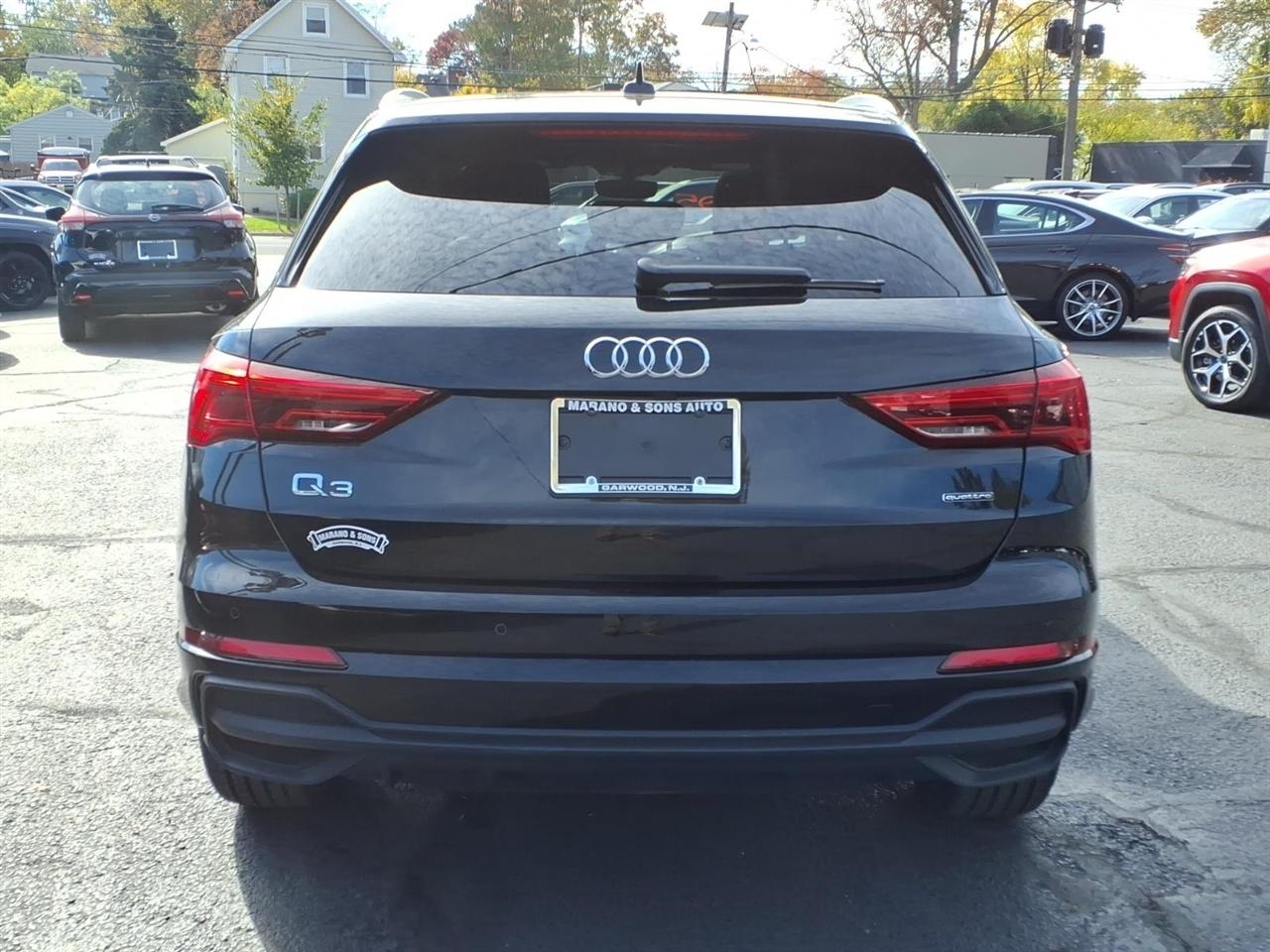 Audi Q3 S line Premium 45 TFSI quattro 2025