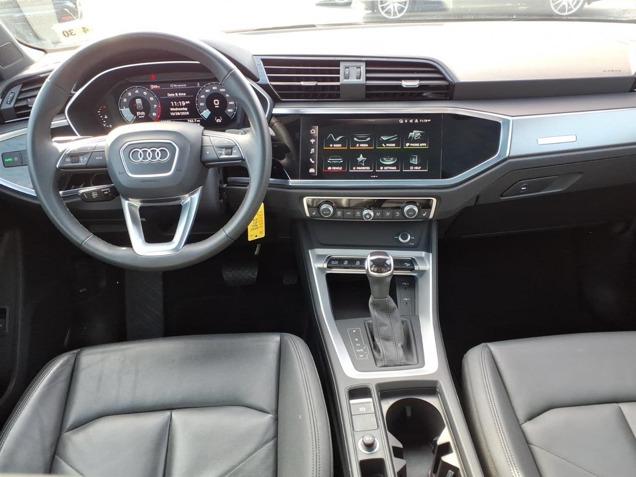 Audi Q3 S line Premium 45 TFSI quattro 2025