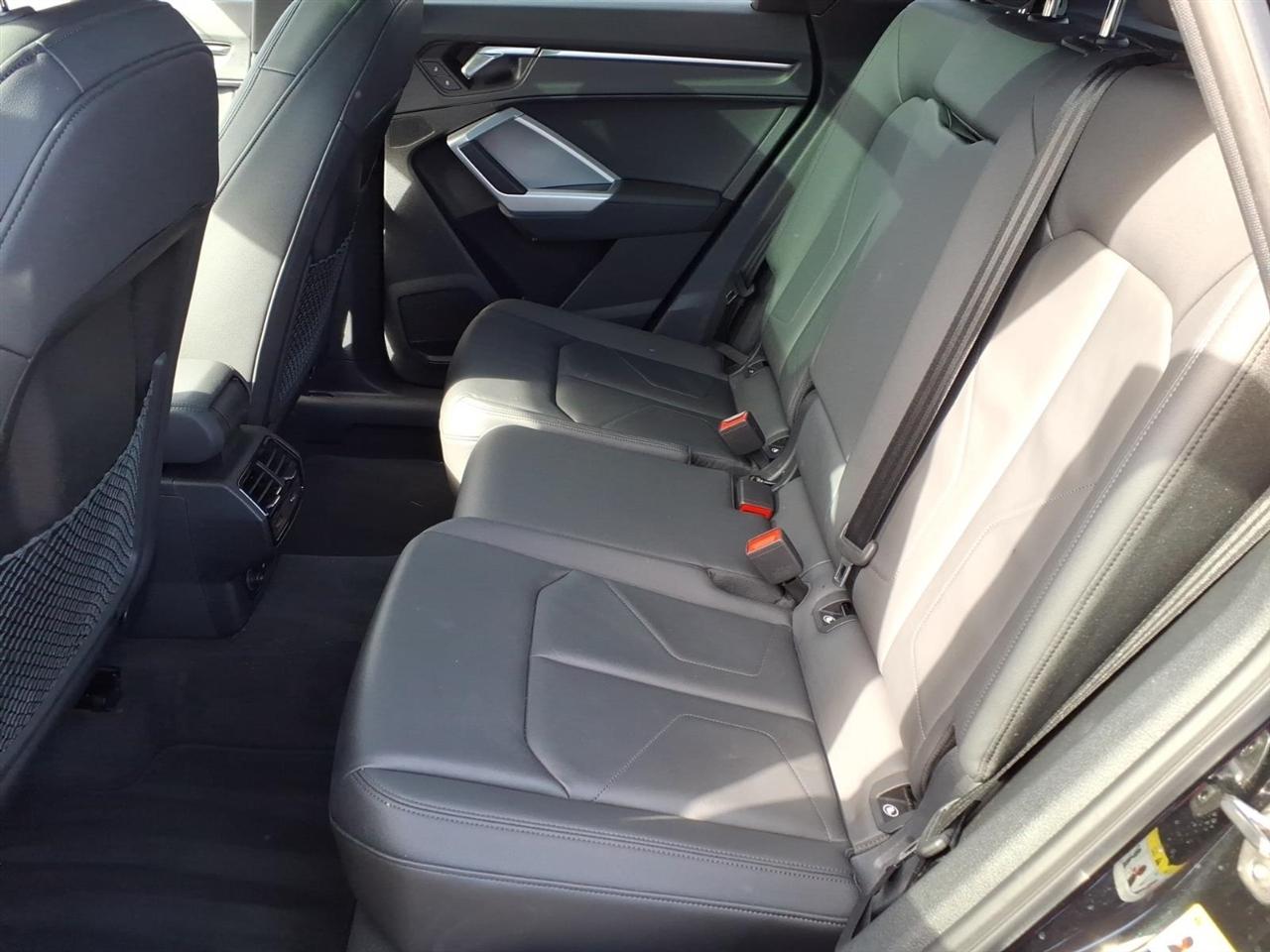 Audi Q3 S line Premium 45 TFSI quattro 2025