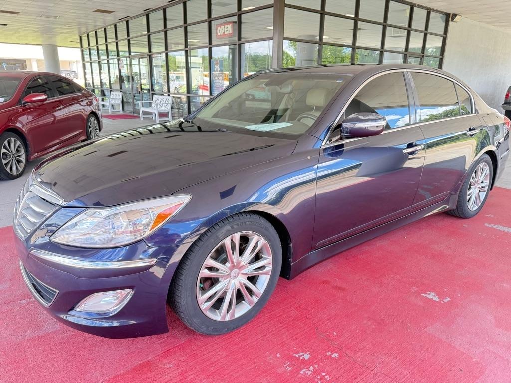 Hyundai Genesis 4dr Sdn V6 3.8L 2012