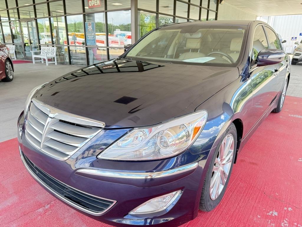 Hyundai Genesis 4dr Sdn V6 3.8L 2012
