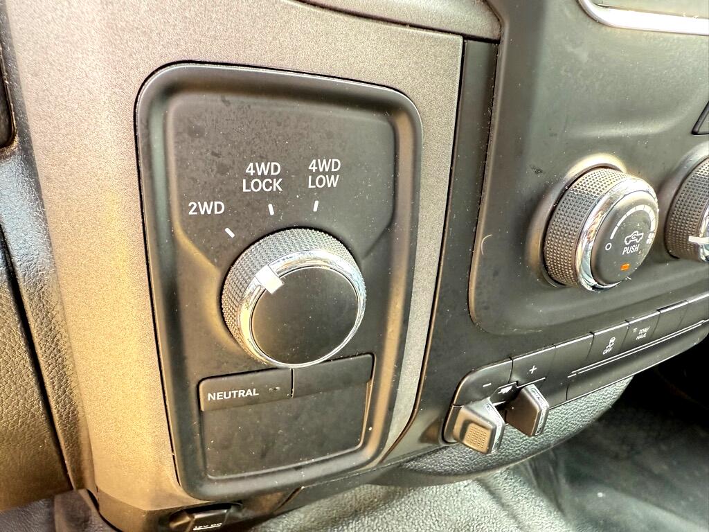 RAM 1500 SSV Crew Cab SWB 4WD 2016 RAM 1500 SSV Crew Cab SWB 4WD 2016