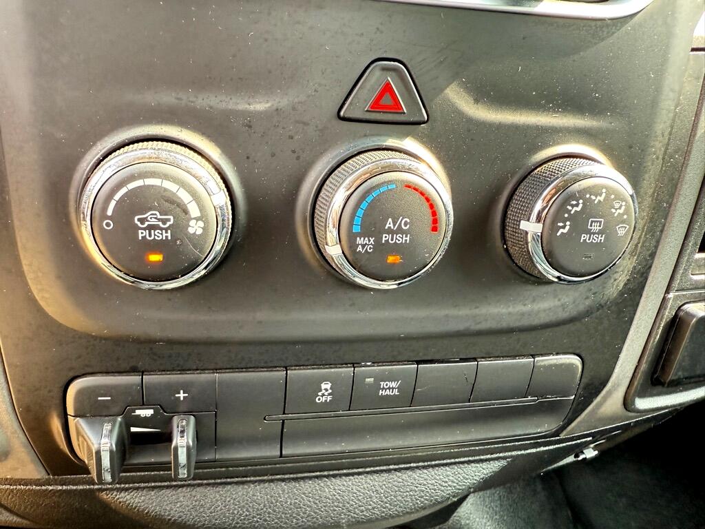 RAM 1500 SSV Crew Cab SWB 4WD 2016 RAM 1500 SSV Crew Cab SWB 4WD 2016