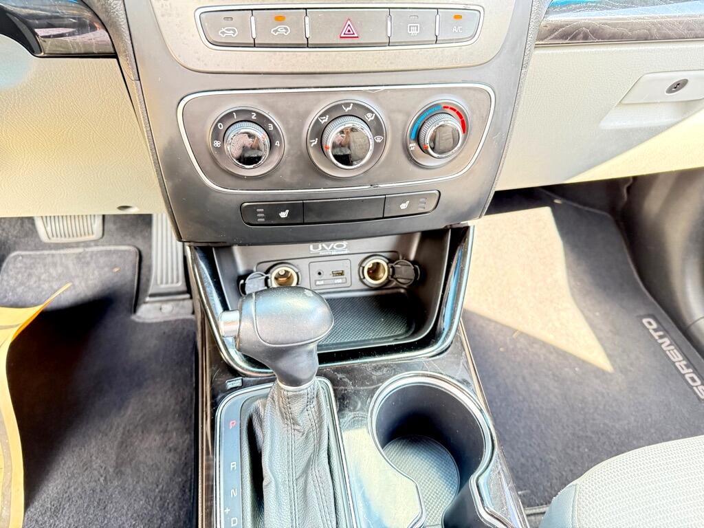 Kia Sorento LX 2WD 2015 Kia Sorento LX 2WD 2015