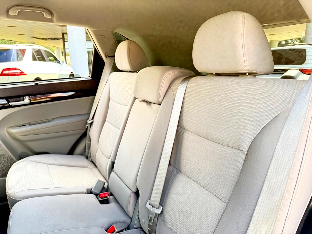 Kia Sorento LX 2WD 2015 Kia Sorento LX 2WD 2015