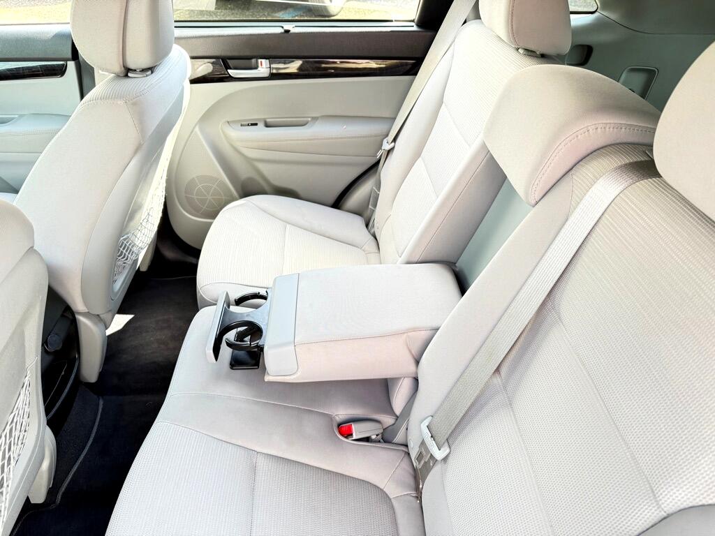 Kia Sorento LX 2WD 2015 Kia Sorento LX 2WD 2015