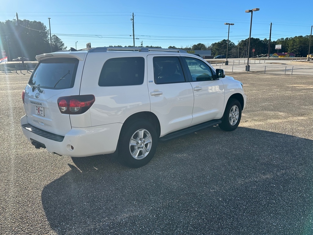 Toyota Sequoia SR5 5.7L 2WD 2019