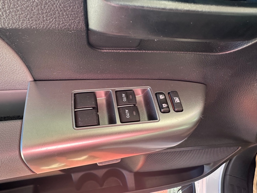 Toyota Sequoia SR5 5.7L 2WD 2019