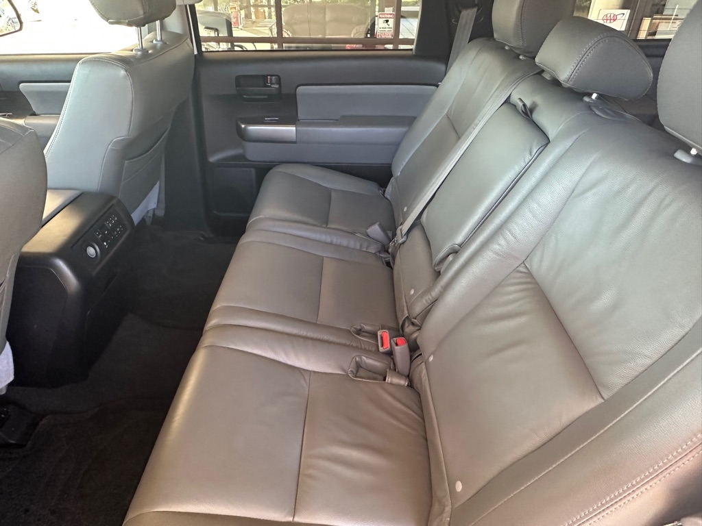 Toyota Sequoia SR5 5.7L 2WD 2019