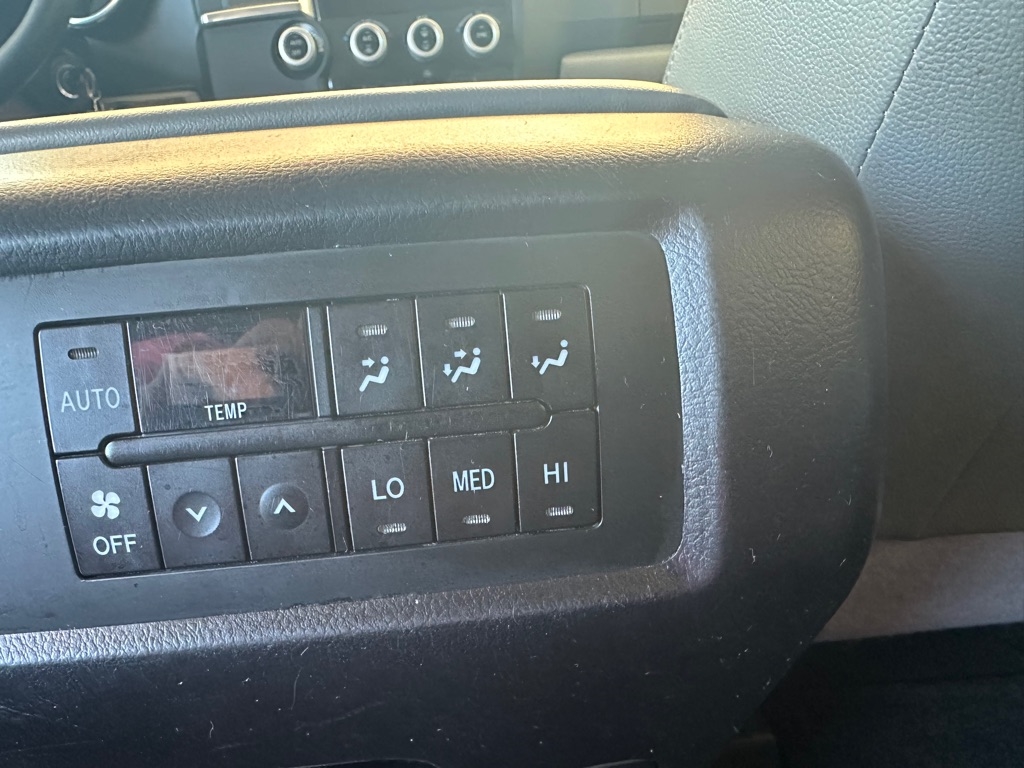 Toyota Sequoia SR5 5.7L 2WD 2019