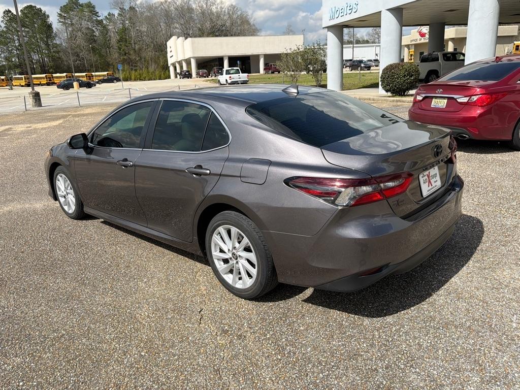 Toyota Camry LE 2022