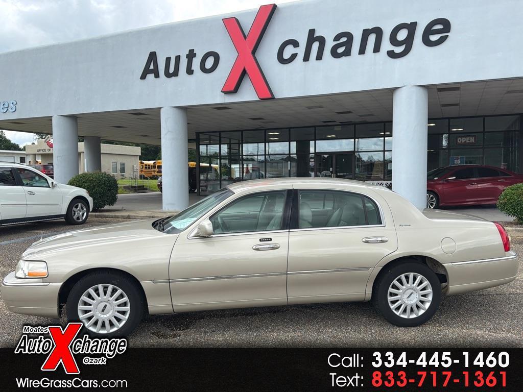 2005 Lincoln Town Car Signature