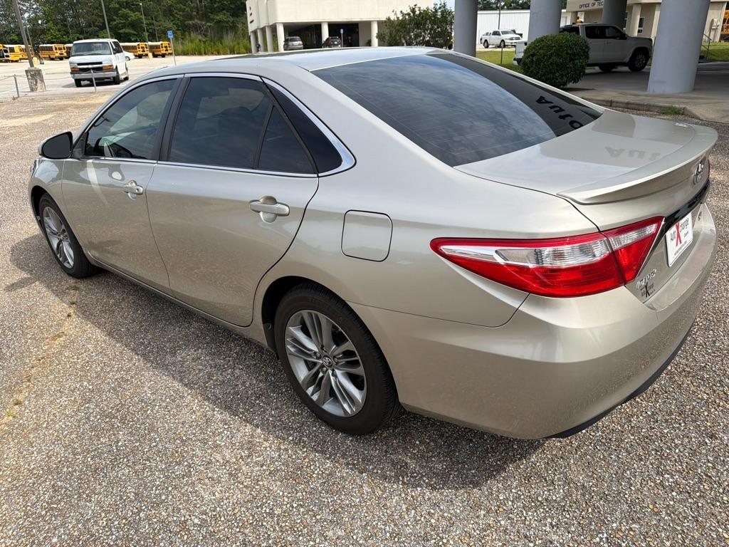 Toyota Camry SE 2017