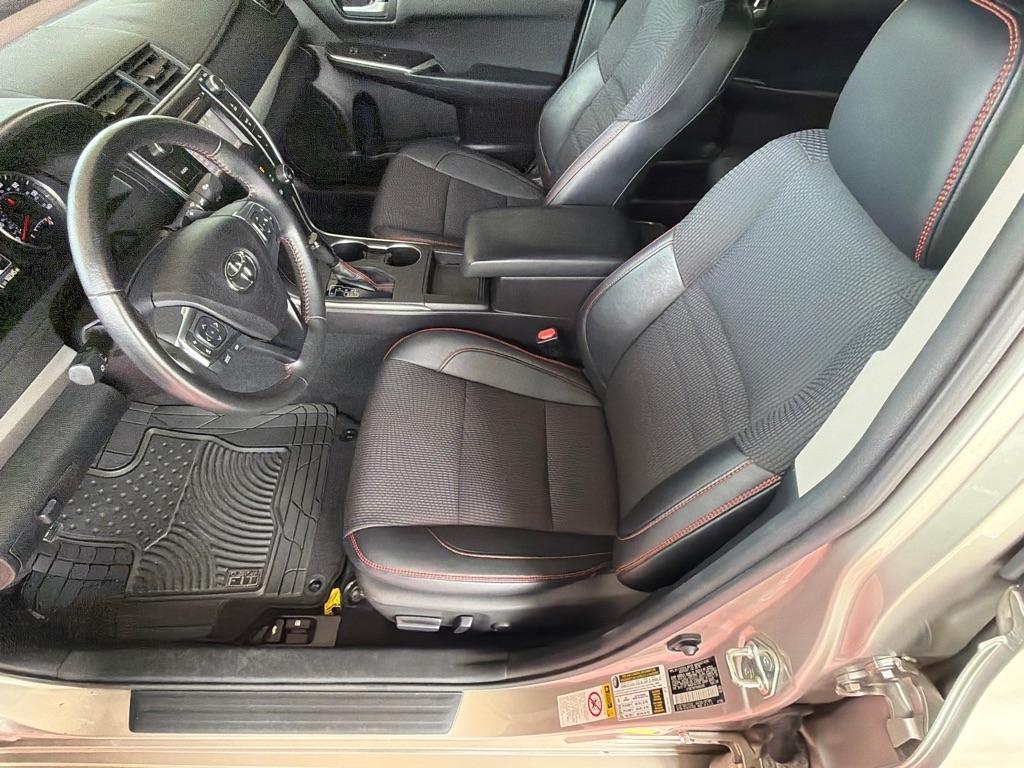 Toyota Camry SE 2017