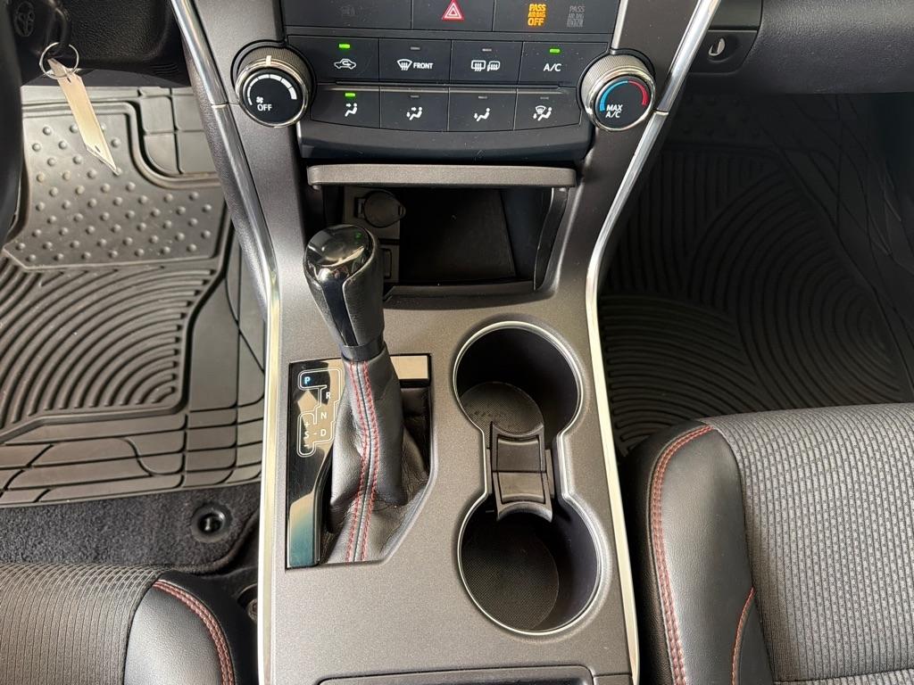Toyota Camry SE 2017