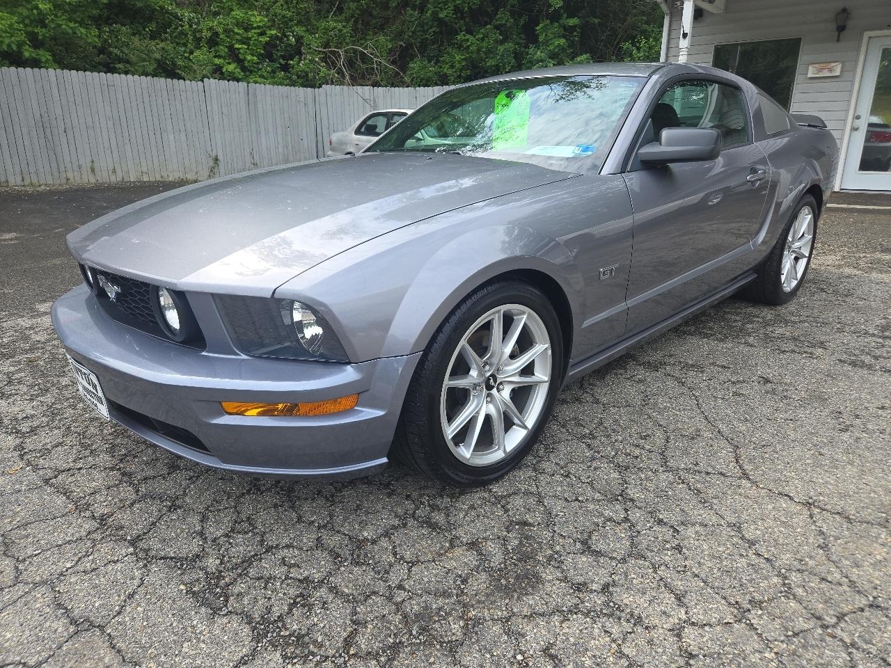 2006 Ford Mustang 2dr Cpe GT Deluxe