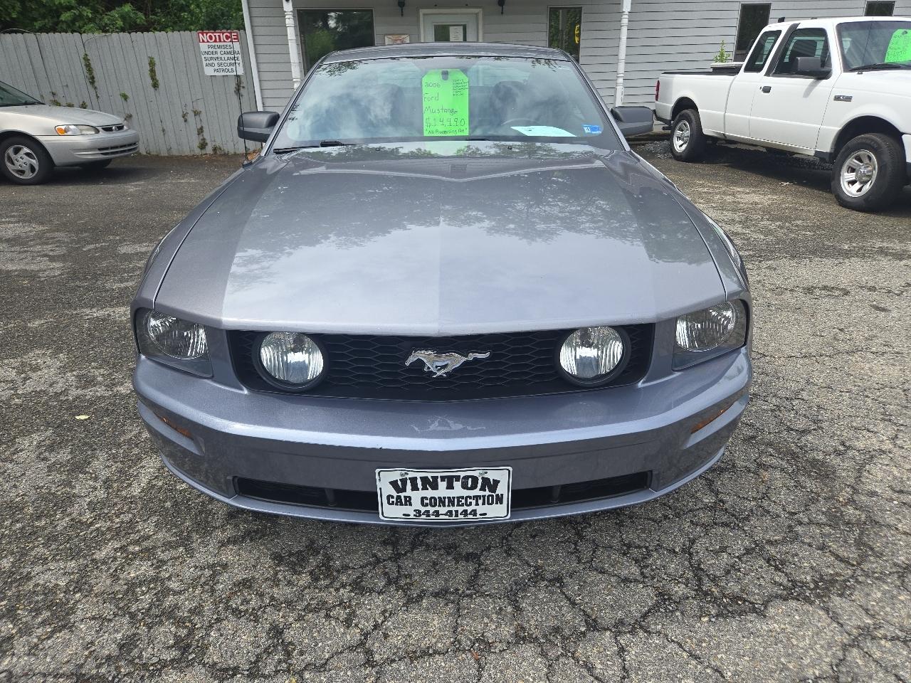 Ford Mustang 2dr Cpe GT Deluxe 2006