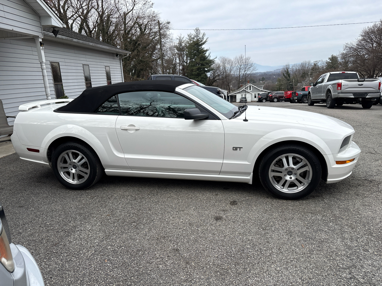 Ford Mustang 2dr Conv GT Deluxe 2005