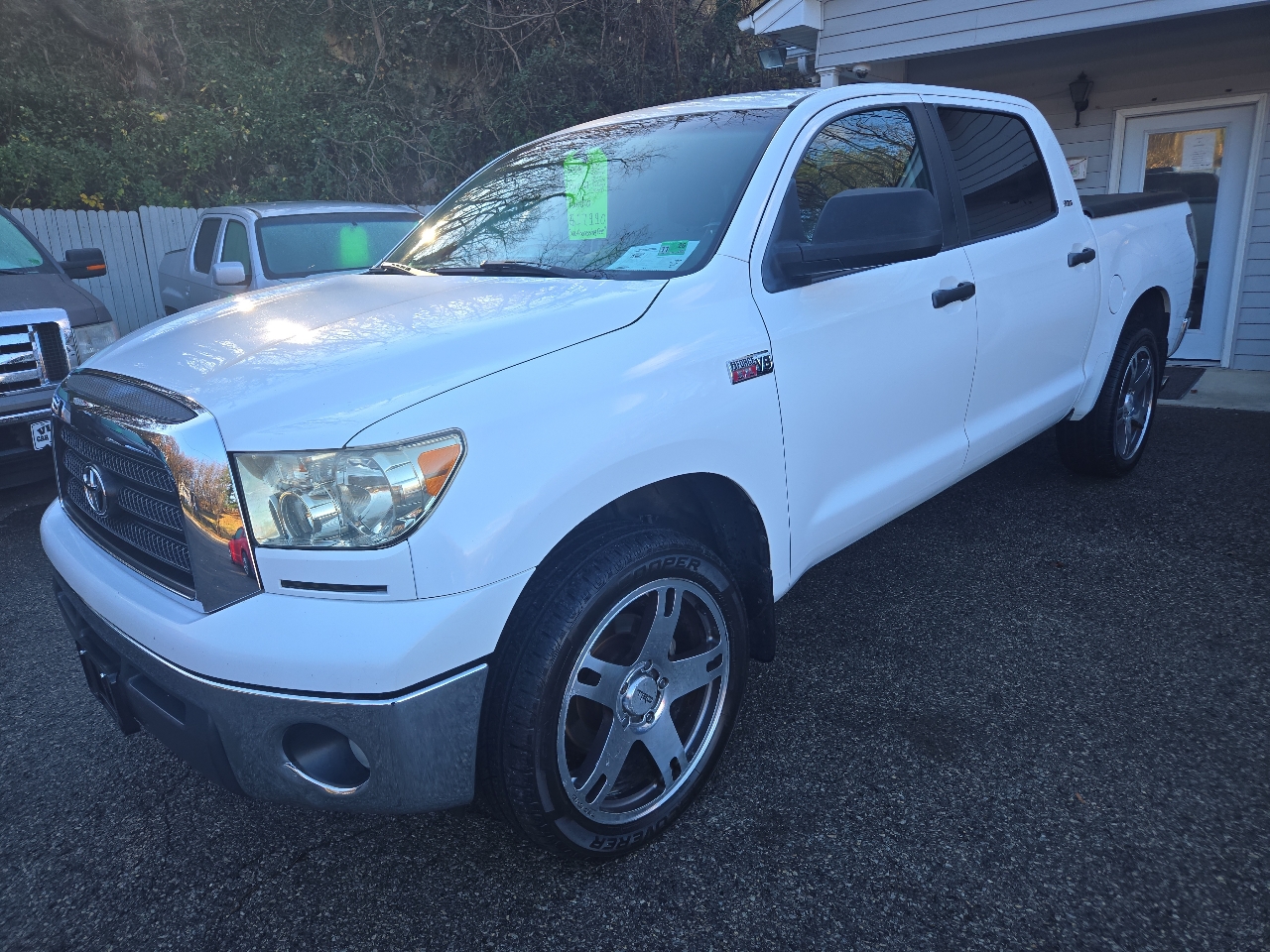 2008 Toyota Tundra 4WD Truck CrewMax 5.7L V8 6-Spd AT (Natl)
