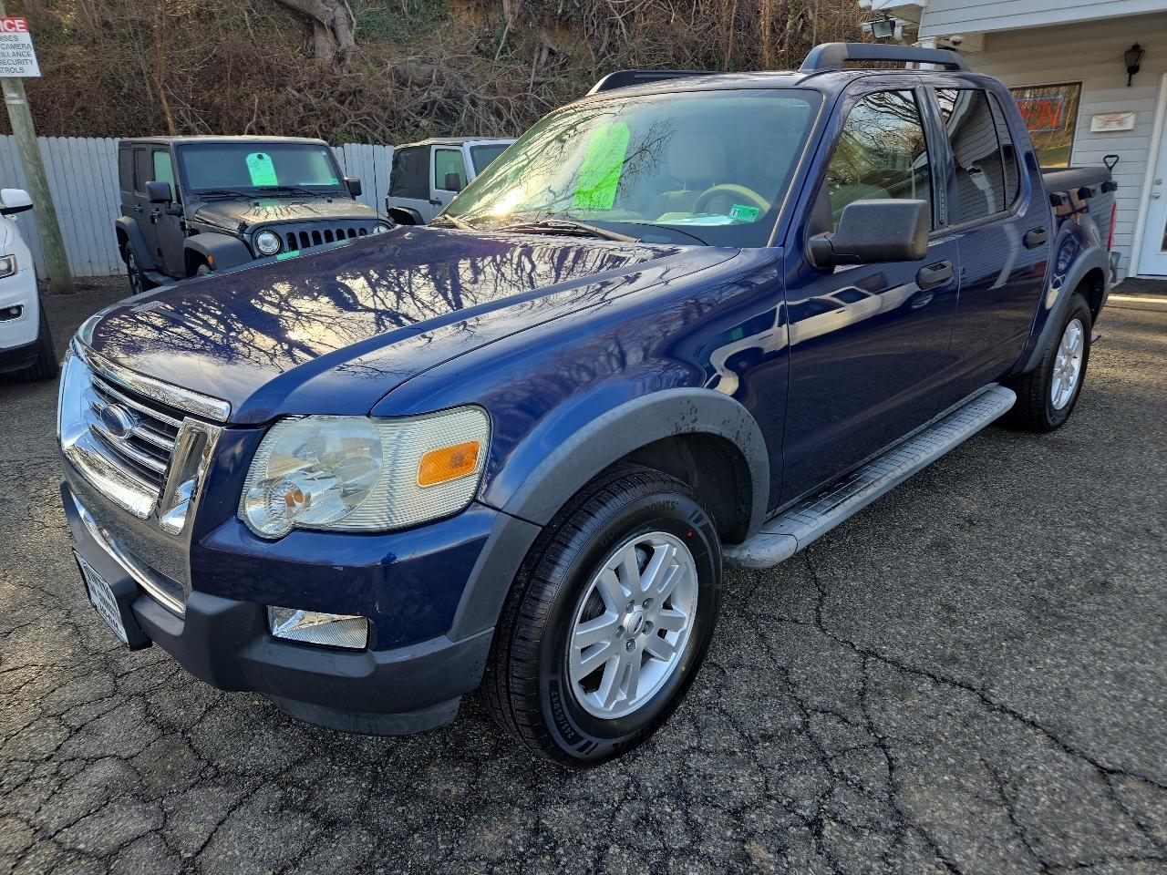 Ford Explorer Sport Trac 4WD 4dr V6 XLT 2008
