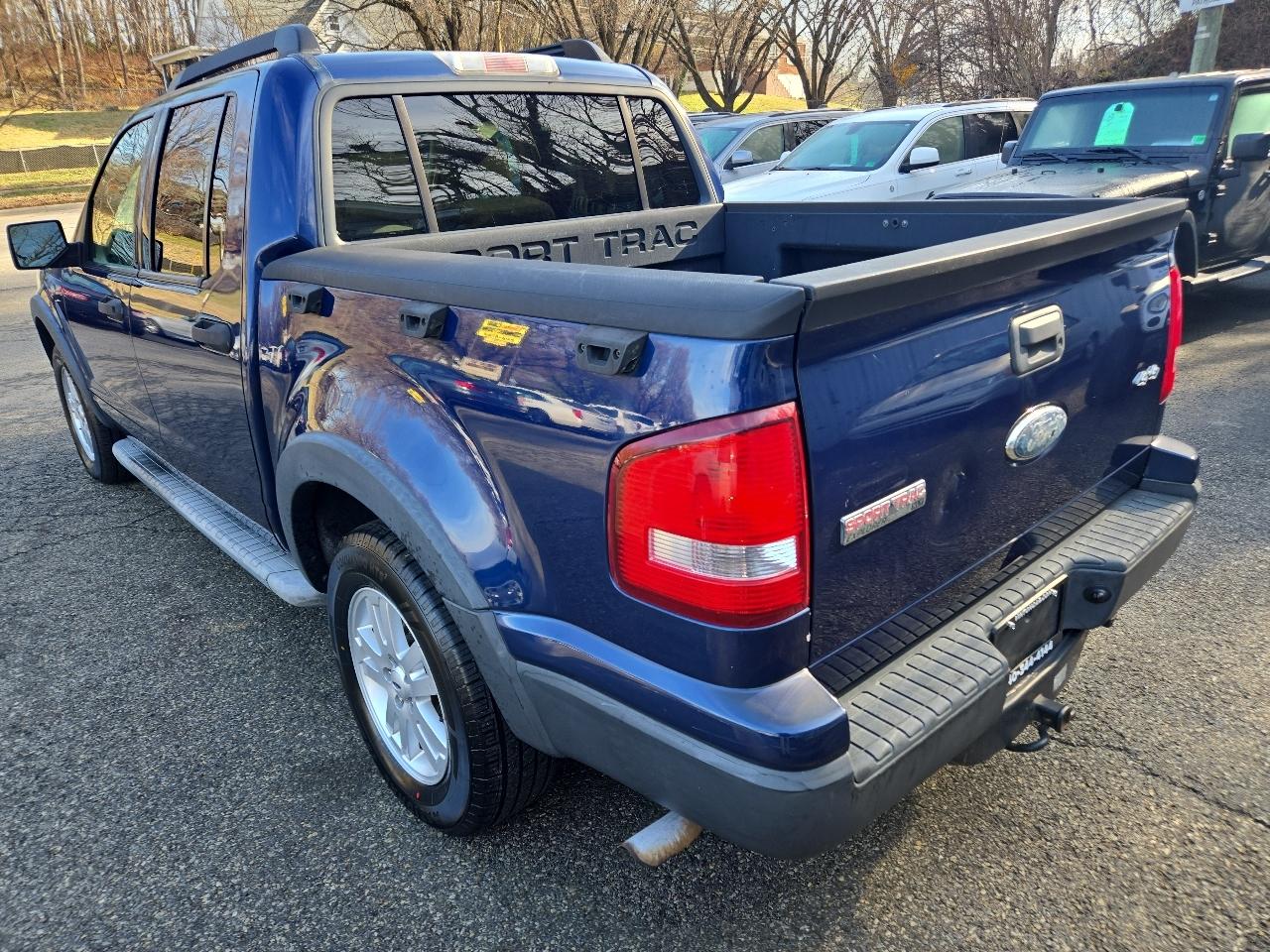 Ford Explorer Sport Trac 4WD 4dr V6 XLT 2008