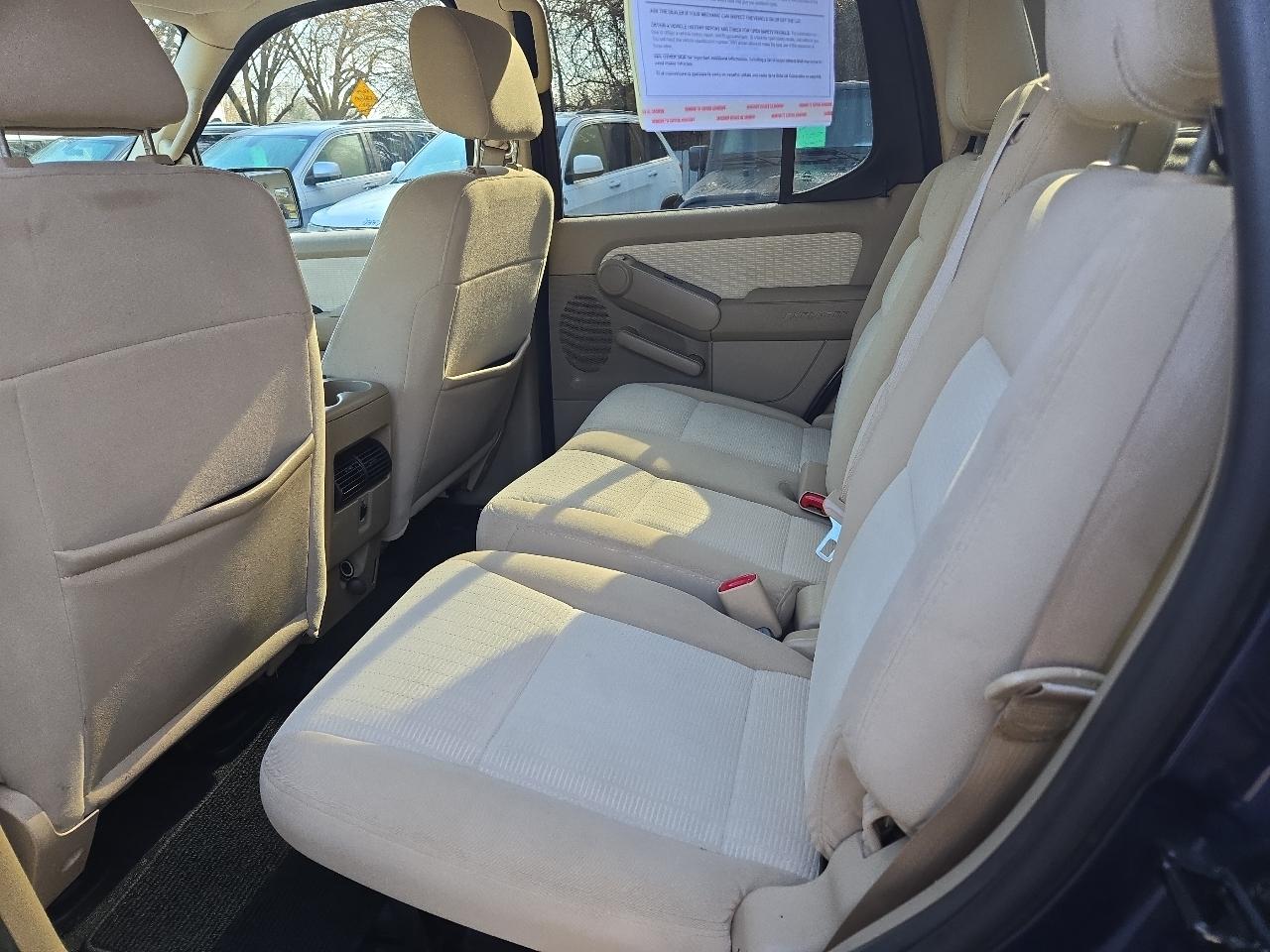 Ford Explorer Sport Trac 4WD 4dr V6 XLT 2008