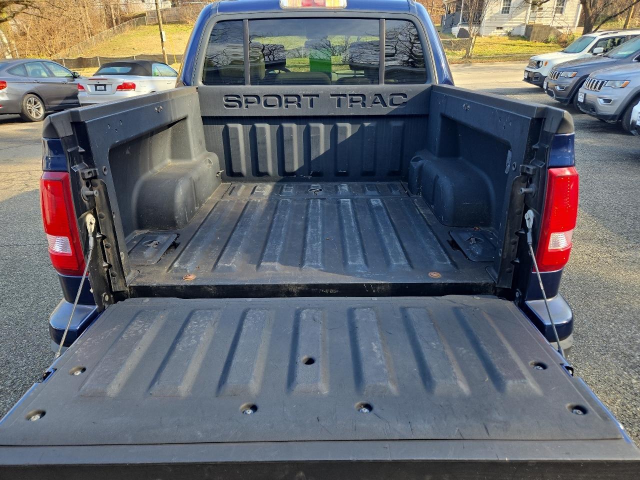 Ford Explorer Sport Trac 4WD 4dr V6 XLT 2008