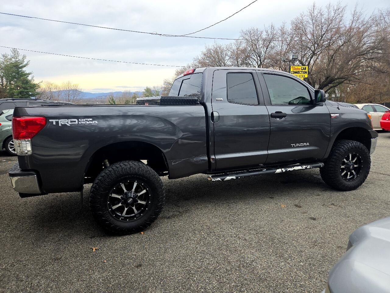 Toyota Tundra 4WD Truck Double Cab 5.7L V8 6-Spd AT (Natl) 2012