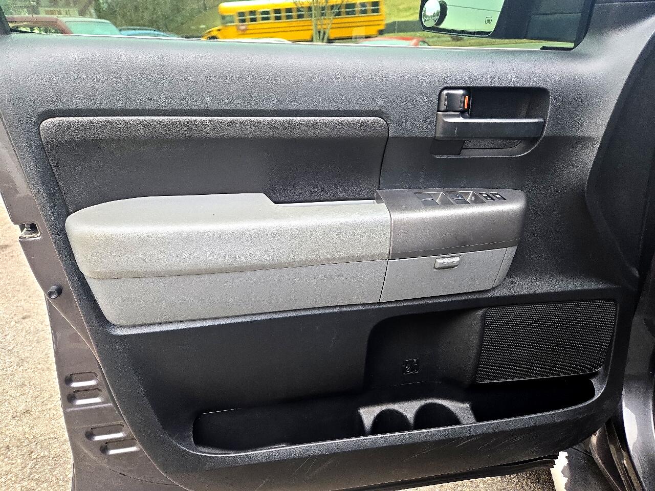 Toyota Tundra 4WD Truck Double Cab 5.7L V8 6-Spd AT (Natl) 2012