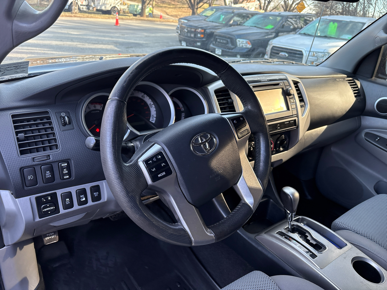 Toyota Tacoma 4WD Double Cab V6 AT TRD Sport (Natl) 2013