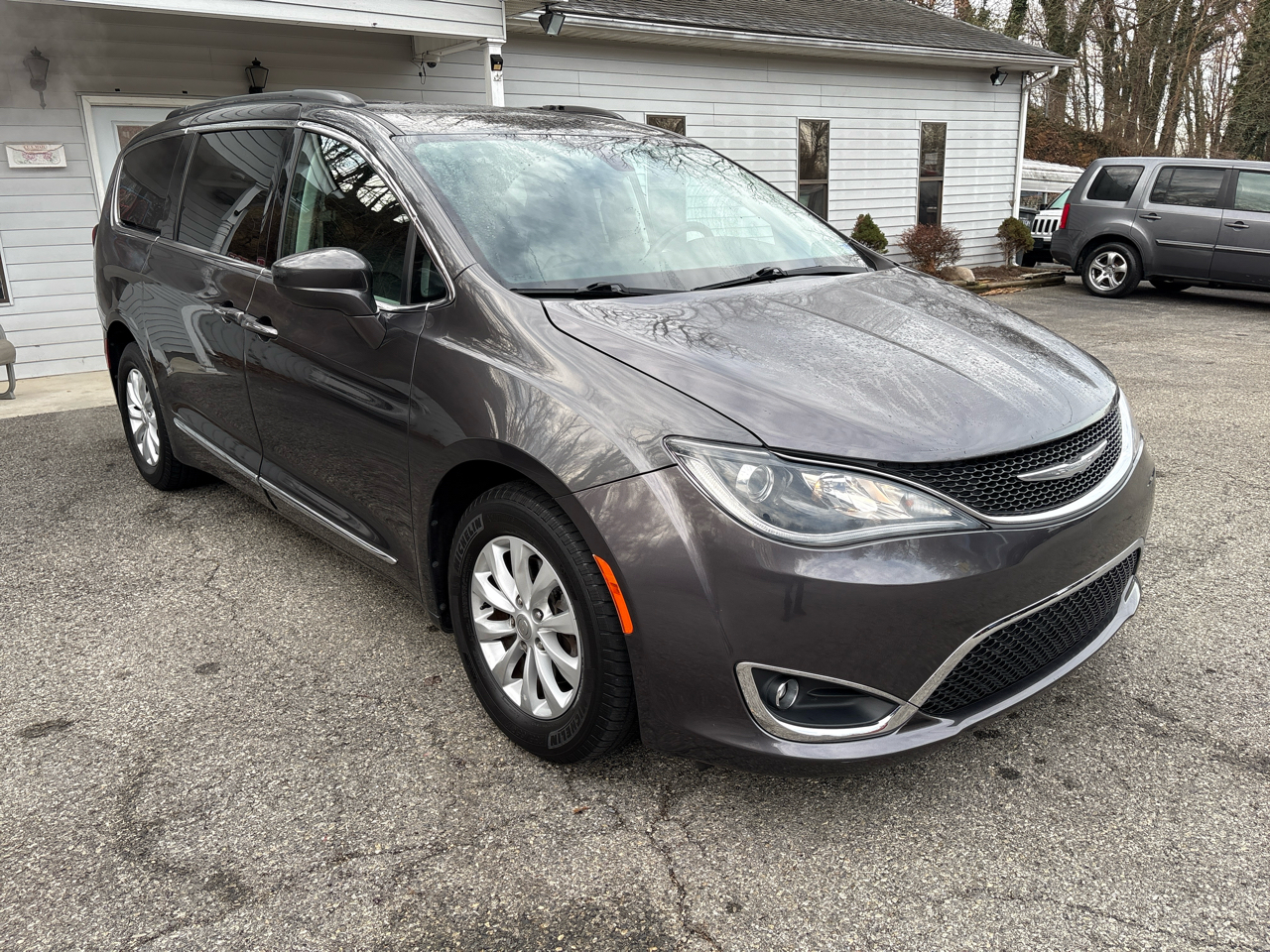 Chrysler Pacifica Touring-L FWD 2017