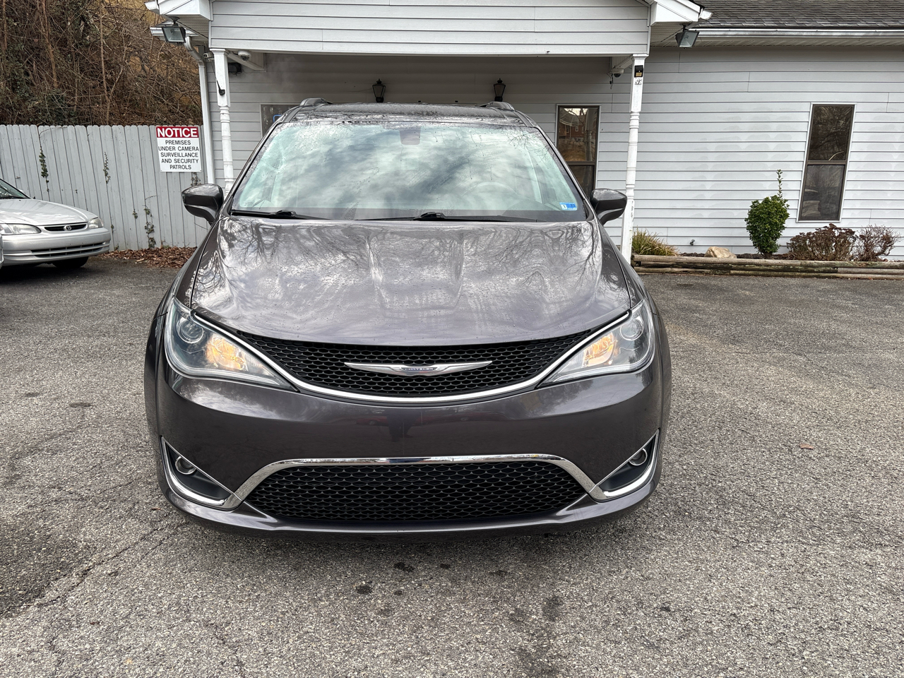 Chrysler Pacifica Touring-L FWD 2017