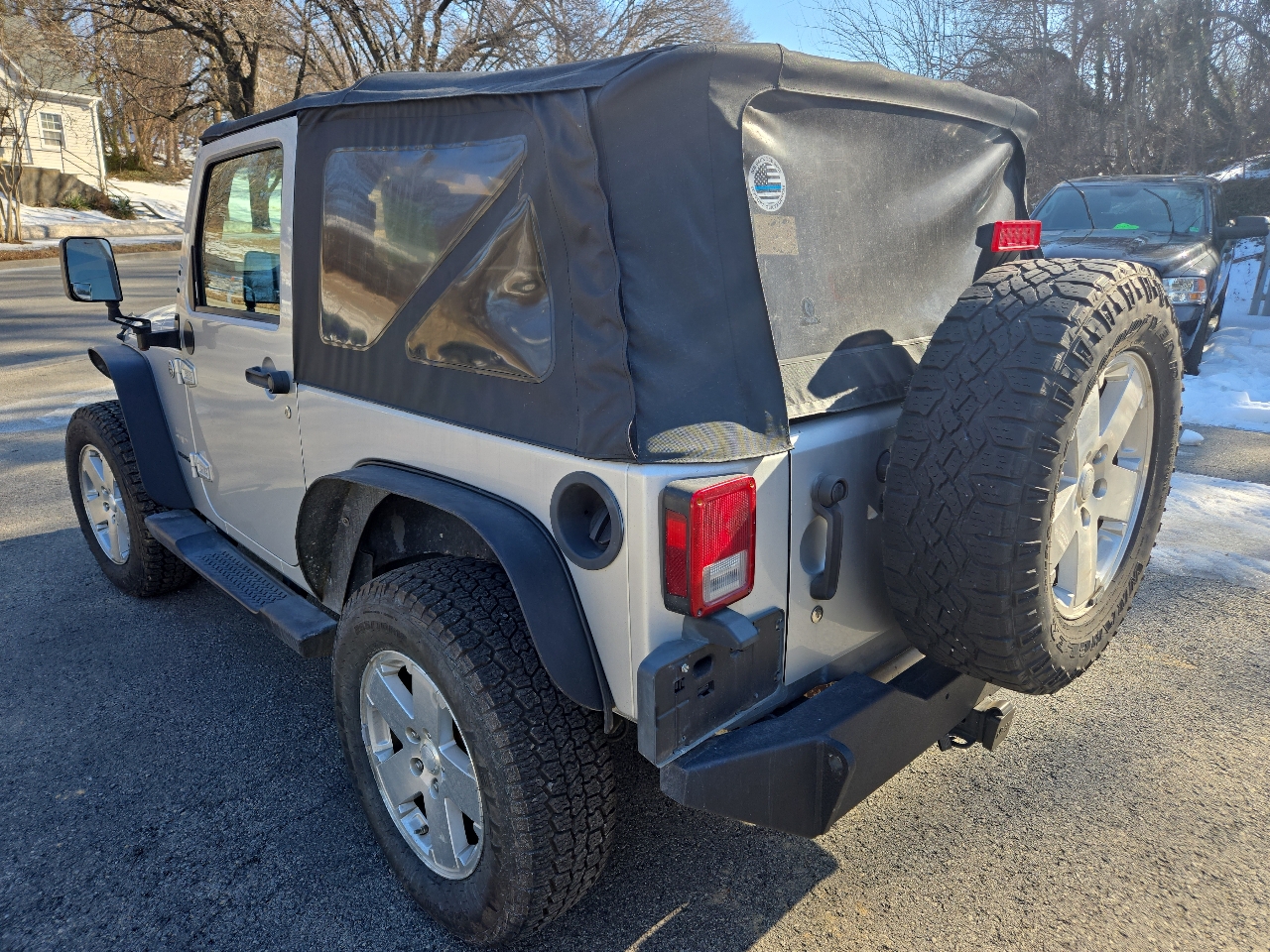 Jeep Wrangler 4WD 2dr Sahara 2009