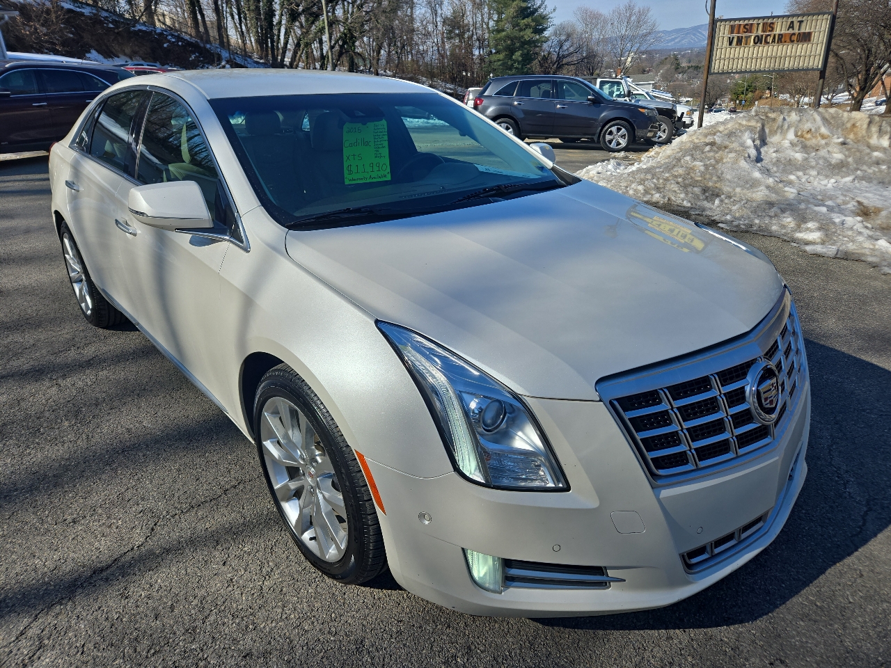 Cadillac XTS 4dr Sdn Luxury FWD 2015