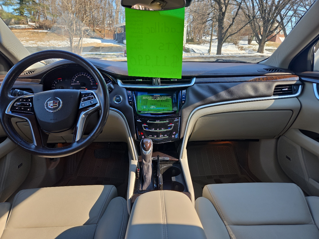 Cadillac XTS 4dr Sdn Luxury FWD 2015