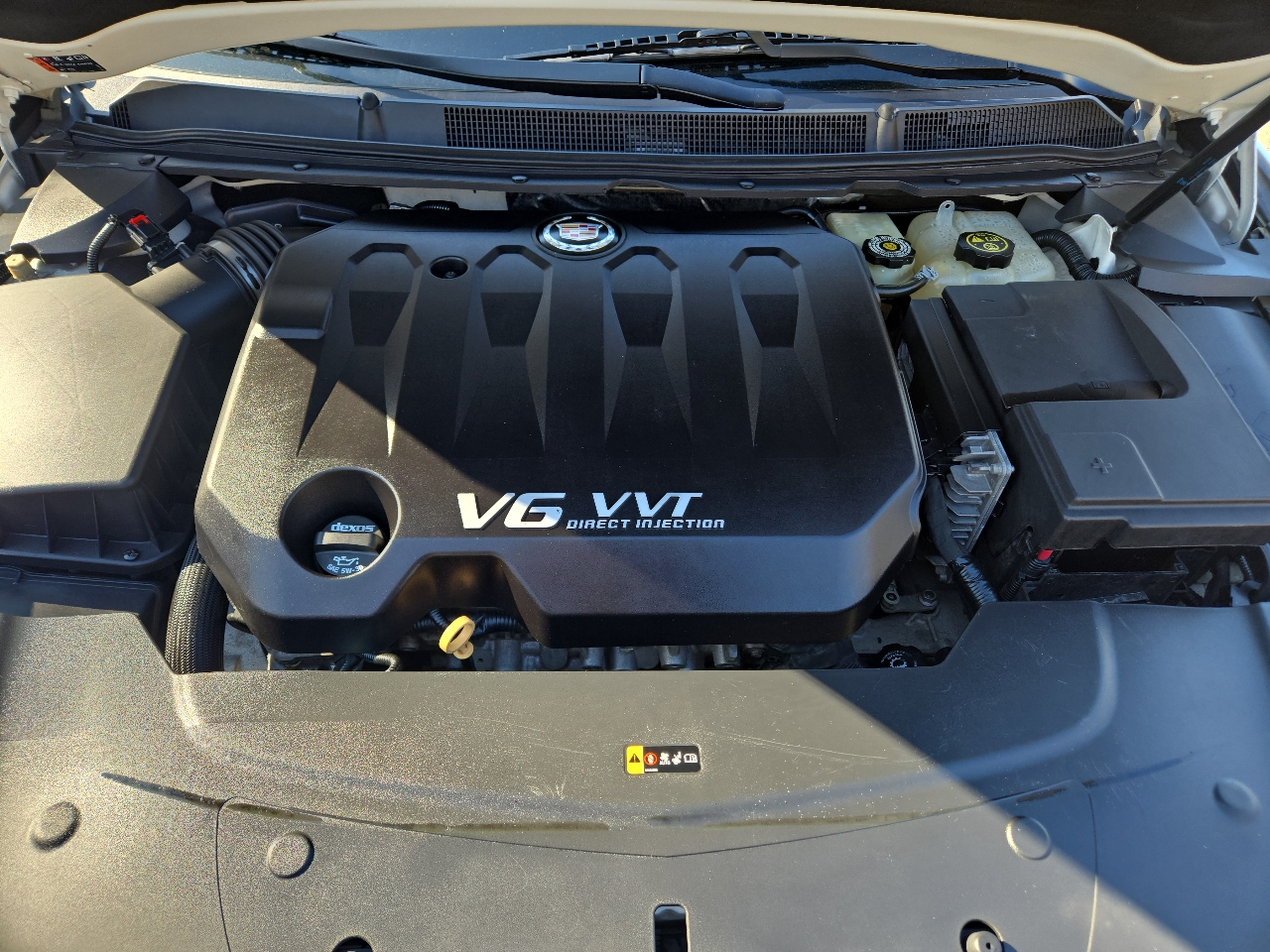 Cadillac XTS 4dr Sdn Luxury FWD 2015