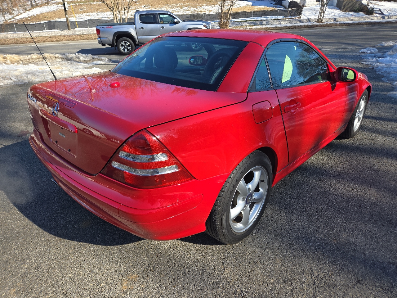 Mercedes-Benz SLK-Class 2dr Roadster 3.2L 2001