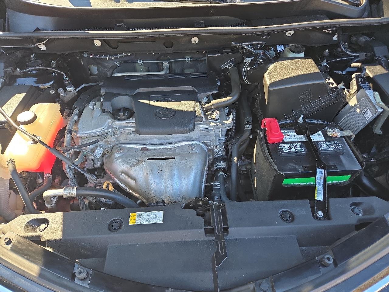 Toyota RAV4 LE AWD (Natl) 2018